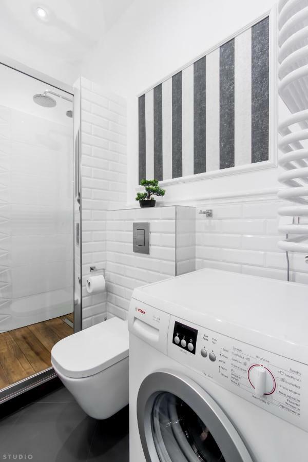 Clicktheflat The Warsaw Rising Museum Apartments المظهر الخارجي الصورة