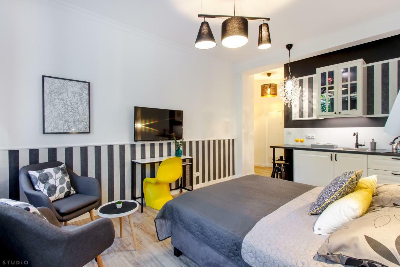 Clicktheflat The Warsaw Rising Museum Apartments المظهر الخارجي الصورة